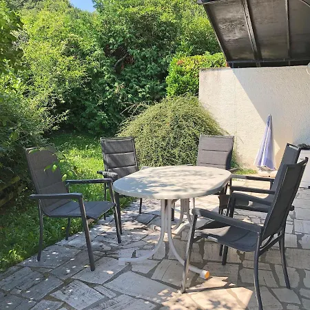 Apartment Mit Gardaseeblick & Pool