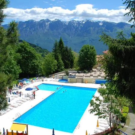 Mit Gardaseeblick & Pool شقة *